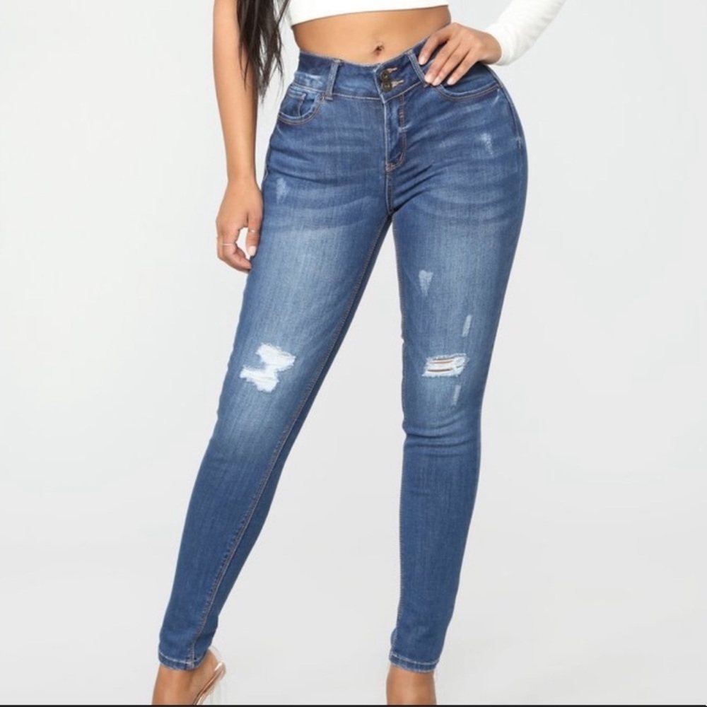 FASHION NOVA JEANS